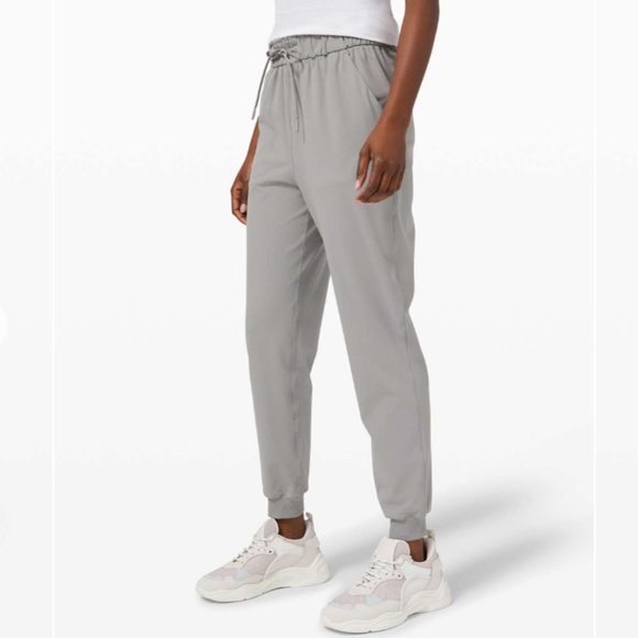 Lululemon Keep Moving Jogger in Rhino Grey - Picture 1 of 8